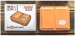 RS Empty Mini Watercolor Metal Box 12x1/2 kostki Apricot - pusta mini kasetka na akwarele